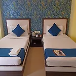 Hotel Janki International 3 Km From Kashi Vishwanath Temple Free Pickup From Railway Station