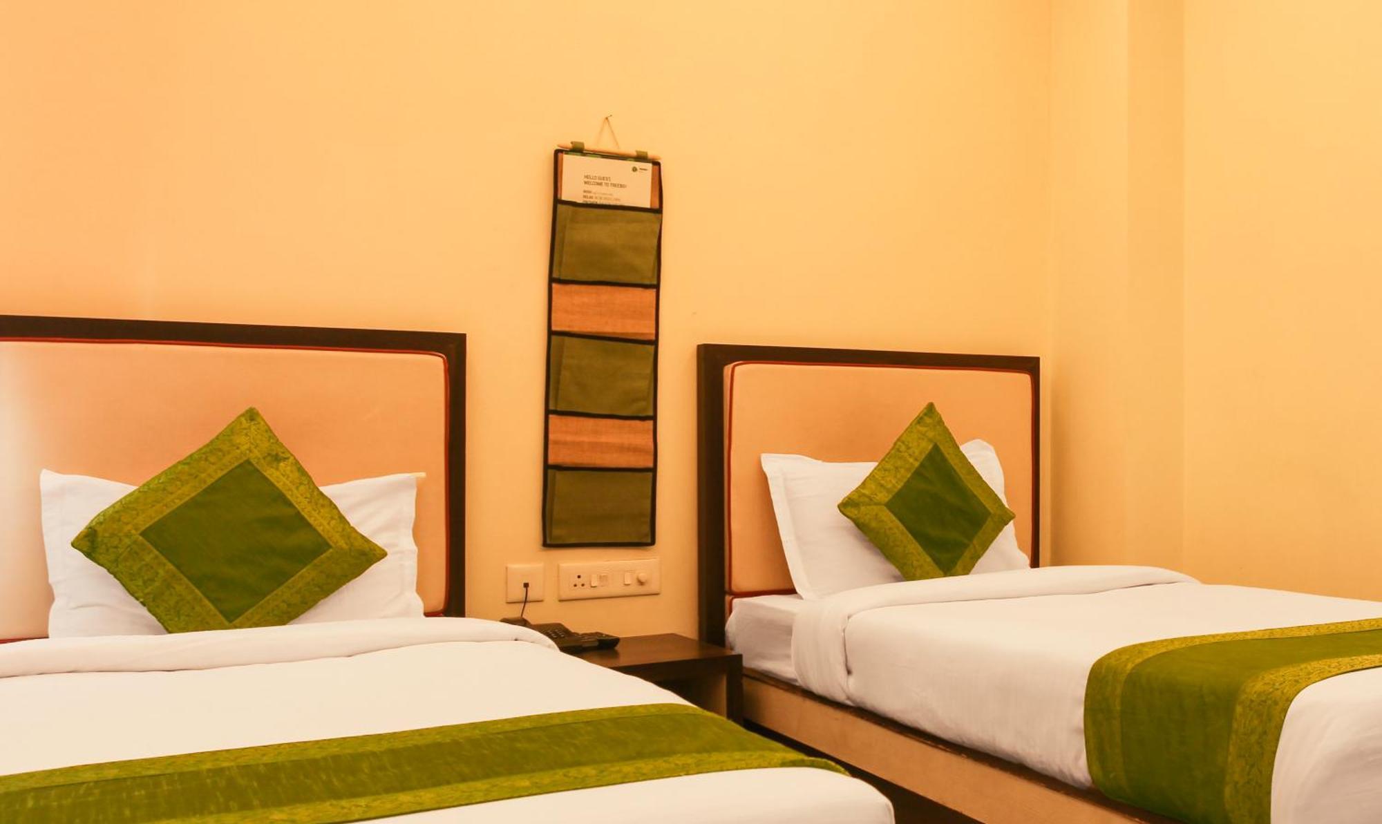 Hotel Janki International 3 Km From Kashi Vishwanath Temple Free Pickup From Railway Station