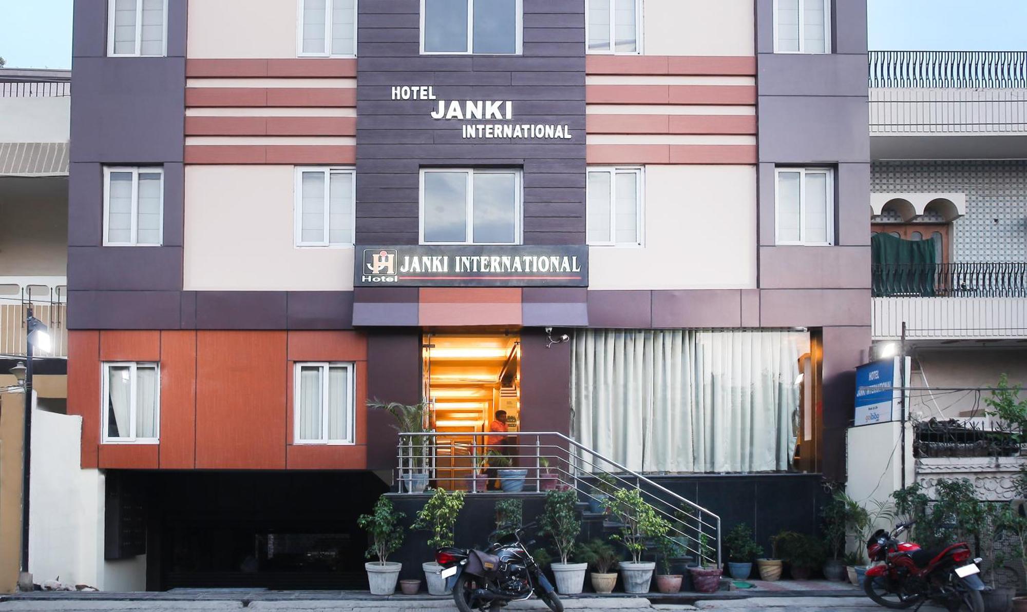Janki International 3 Km From Kashi Vishwanath Temple Free Pickup From Railway Station Hotel