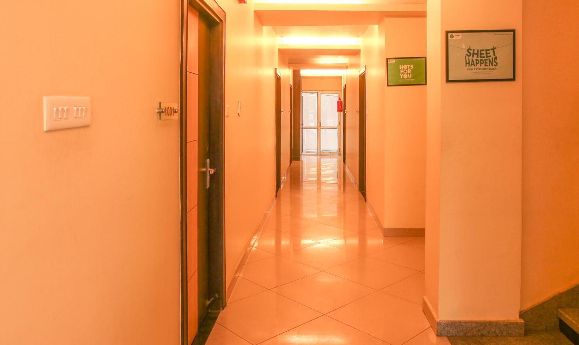 Janki International 3 Km From Kashi Vishwanath Temple Free Pickup From Railway Station Varanasi