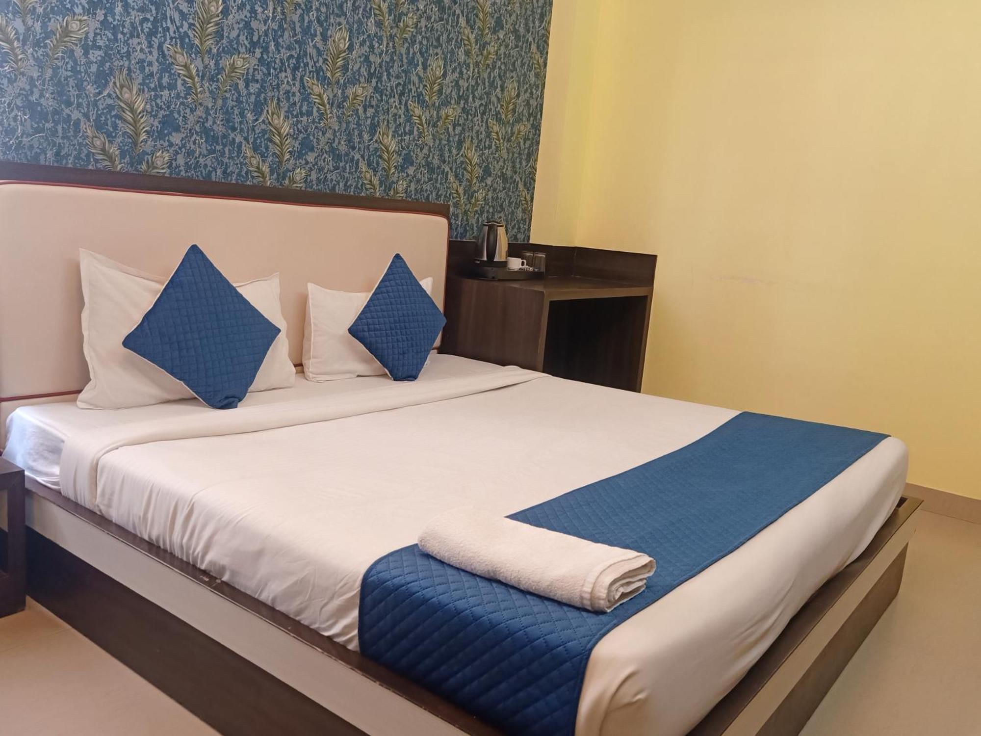 Janki International 3 Km From Kashi Vishwanath Temple Free Pickup From Railway Station Hotel Varanasi